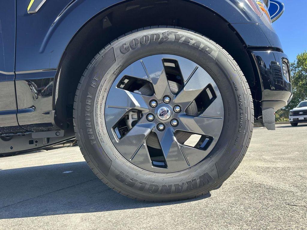 new 2025 Ford F-150 car, priced at $44,578