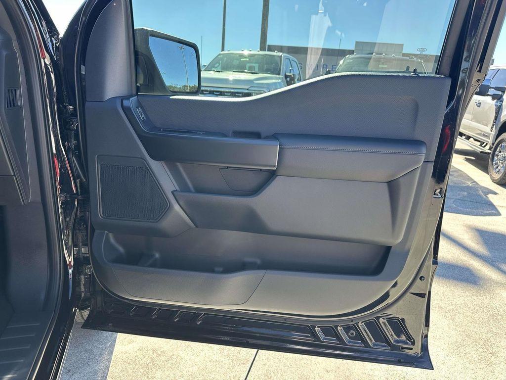 new 2025 Ford F-150 car, priced at $44,578