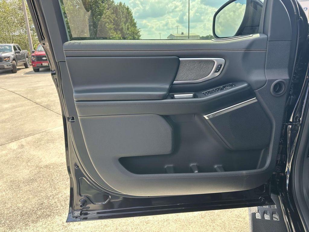 new 2025 Ford Expedition car, priced at $80,883