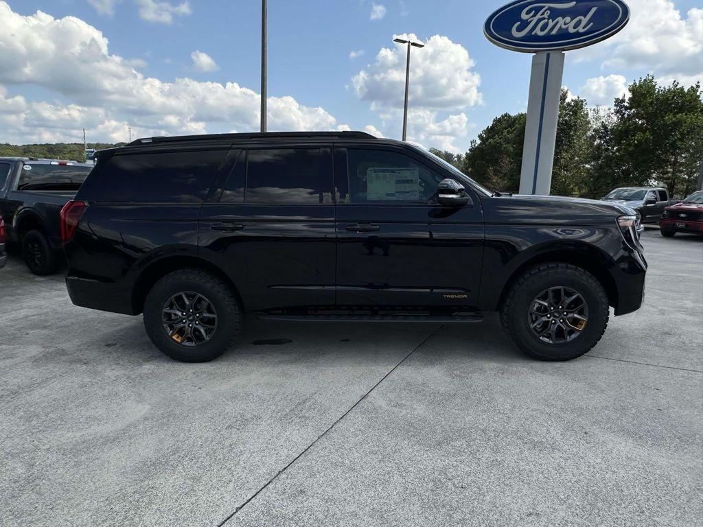 new 2025 Ford Expedition car, priced at $80,883