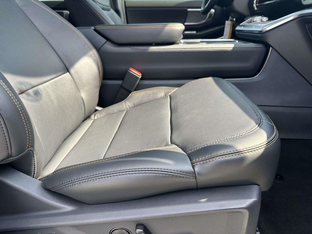 new 2025 Ford Expedition car, priced at $80,883