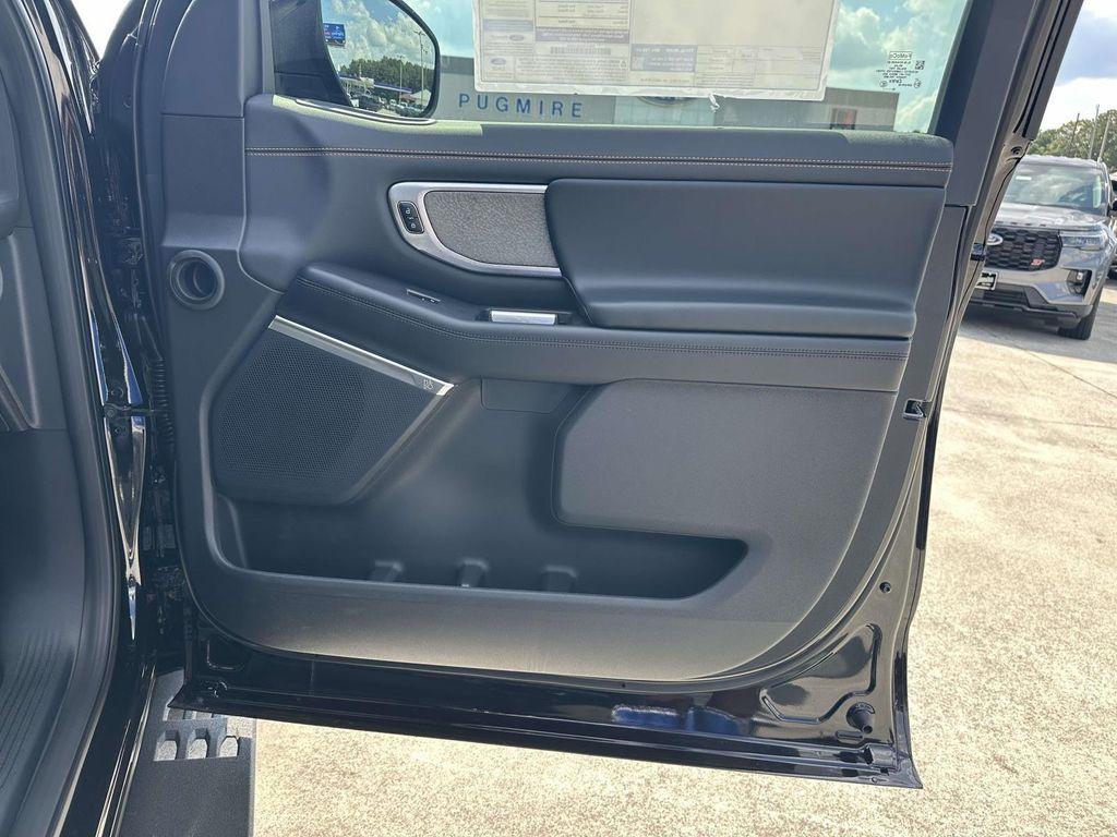 new 2025 Ford Expedition car, priced at $80,883