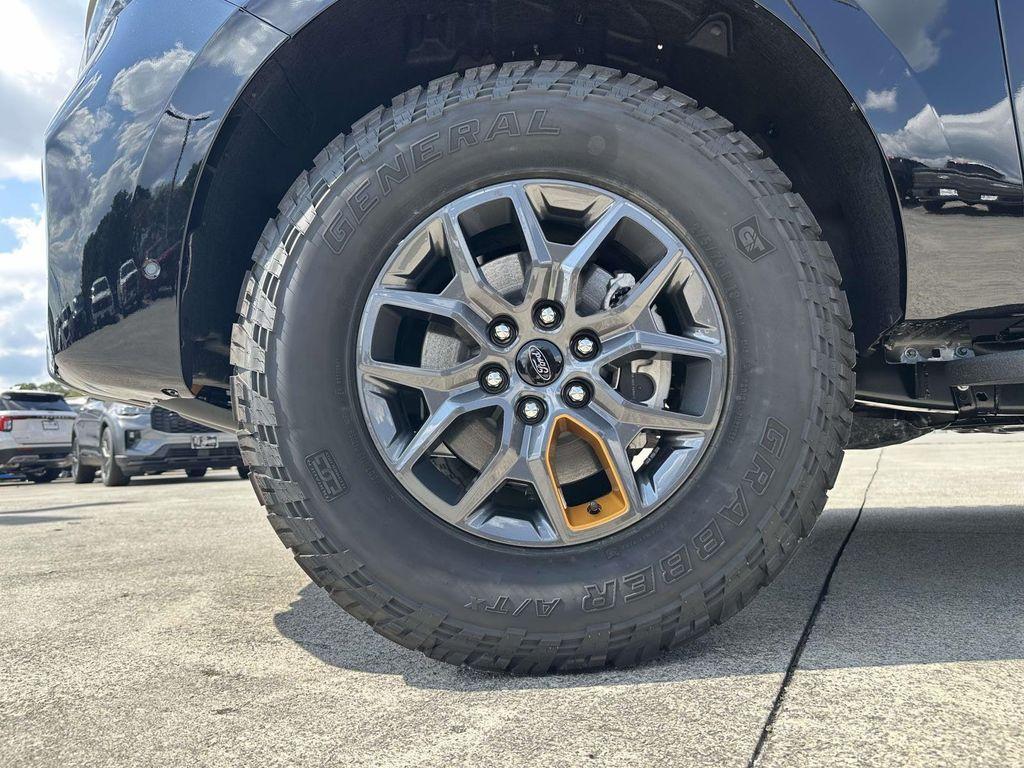 new 2025 Ford Expedition car, priced at $80,883