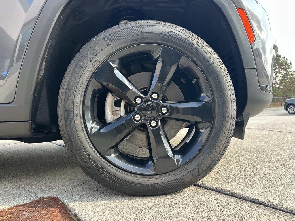 used 2022 Jeep Grand Cherokee L car, priced at $29,590