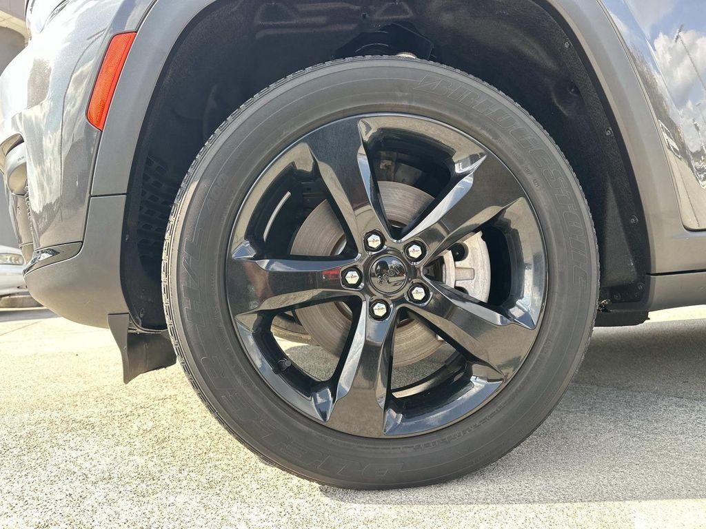 used 2022 Jeep Grand Cherokee L car, priced at $29,590