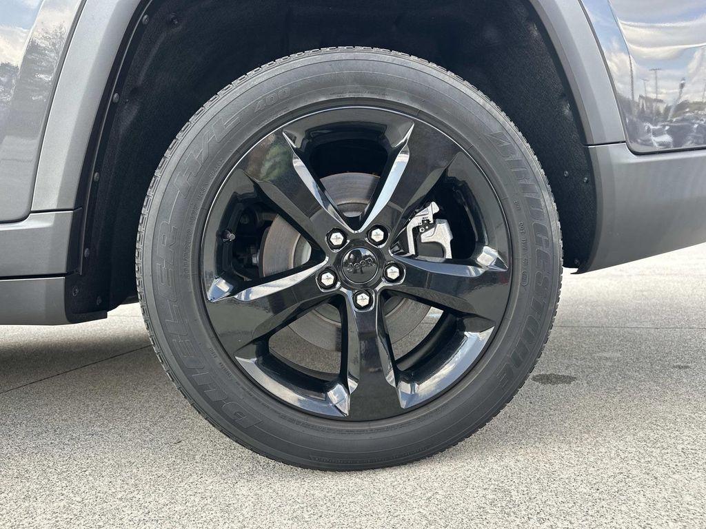 used 2022 Jeep Grand Cherokee L car, priced at $29,590