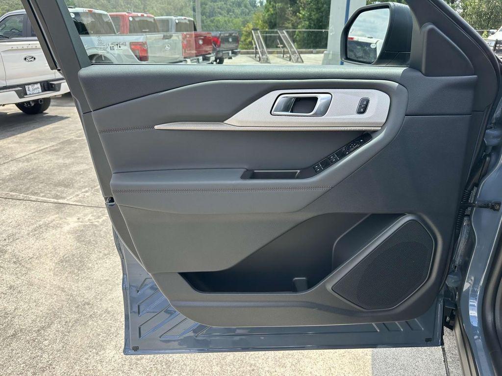 new 2025 Ford Explorer car, priced at $42,018