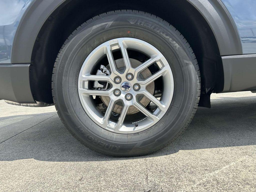 new 2025 Ford Explorer car, priced at $42,018