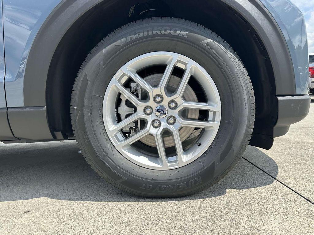 new 2025 Ford Explorer car, priced at $42,018