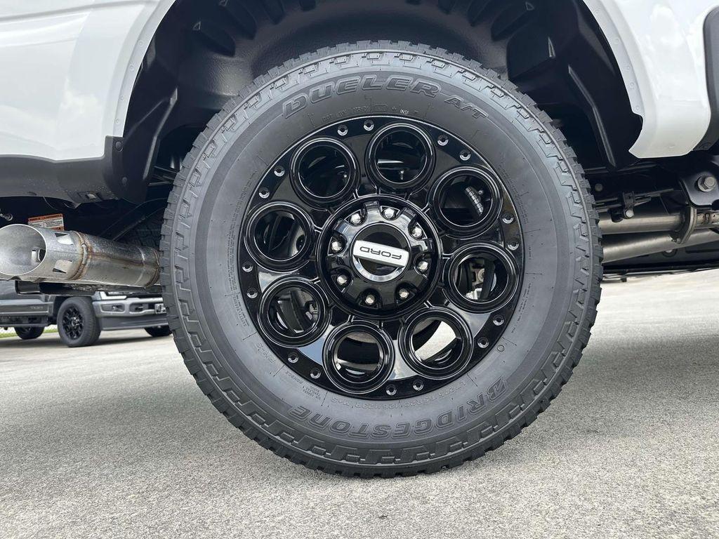 new 2025 Ford F-250 car, priced at $72,718