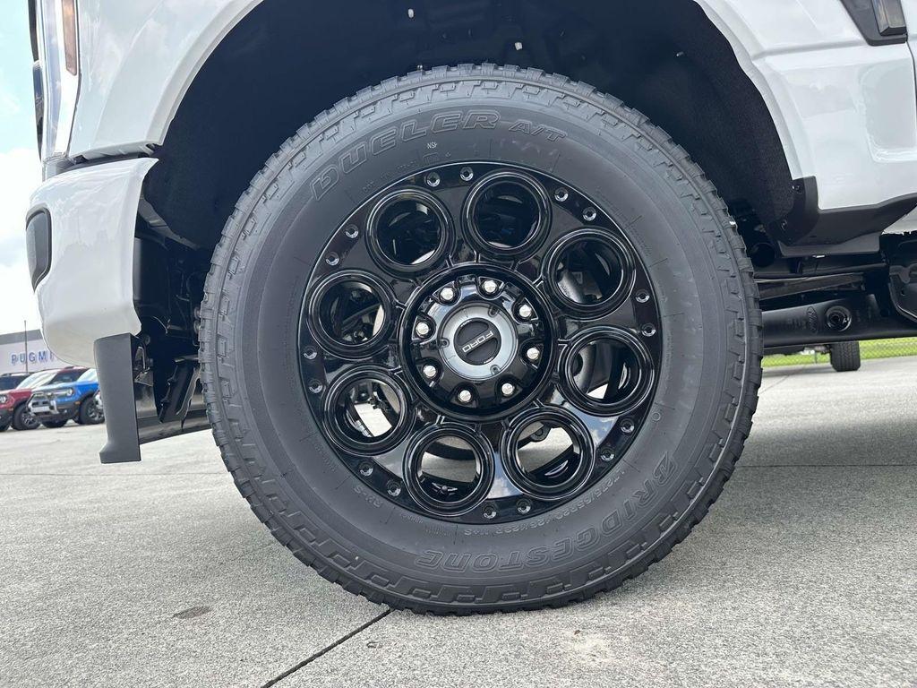 new 2025 Ford F-250 car, priced at $72,718