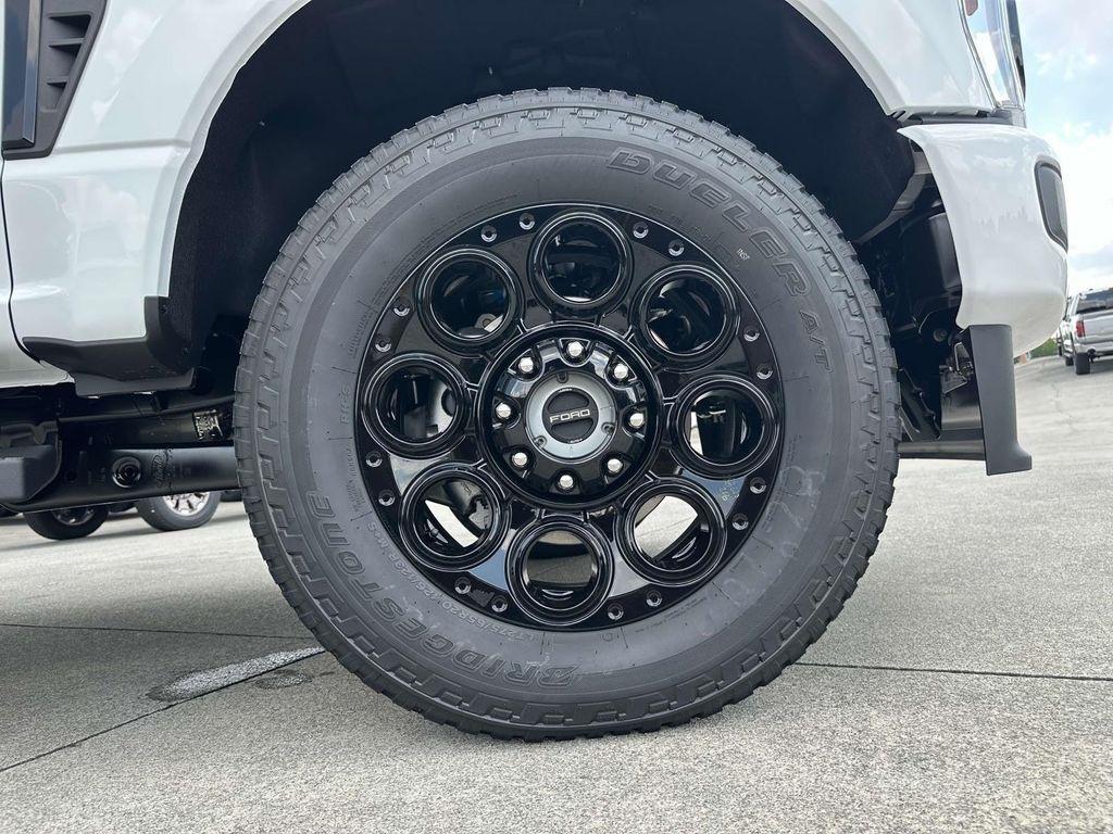 new 2025 Ford F-250 car, priced at $72,718