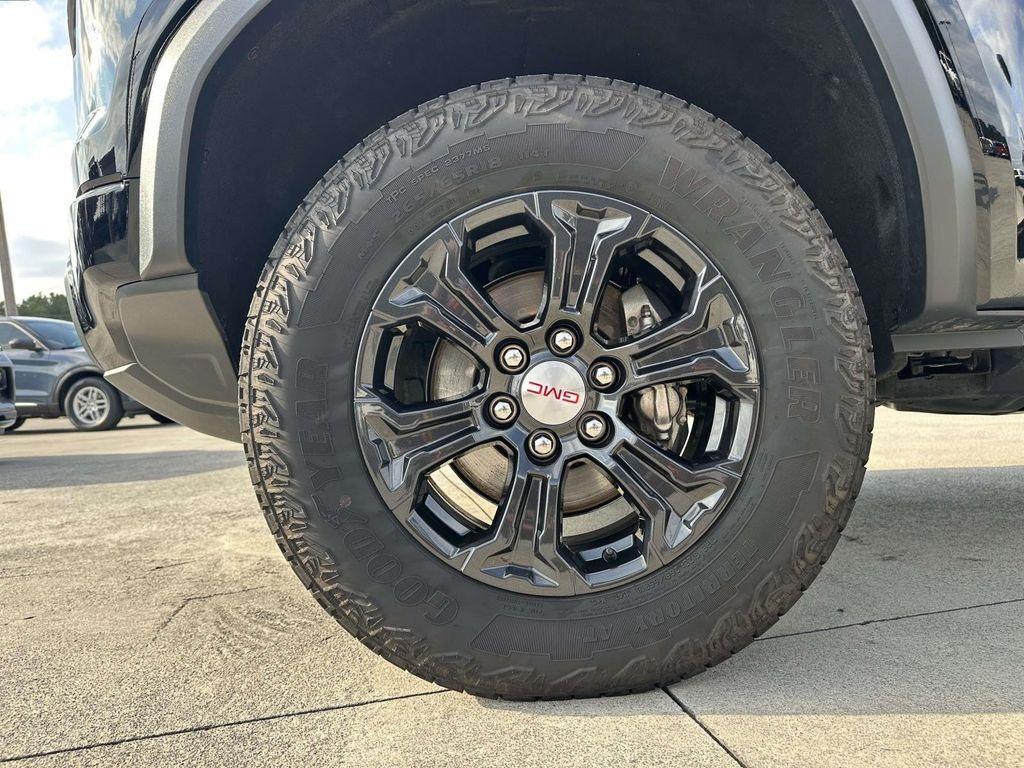 used 2023 GMC Canyon car, priced at $33,093