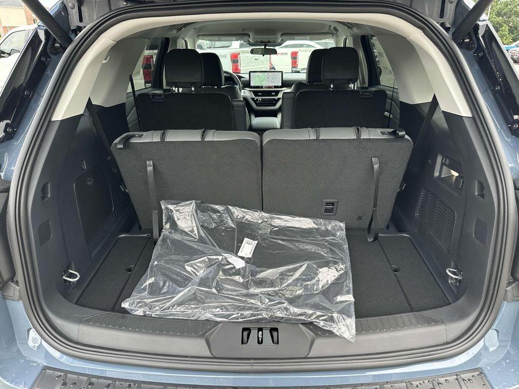 new 2025 Ford Explorer car, priced at $43,713
