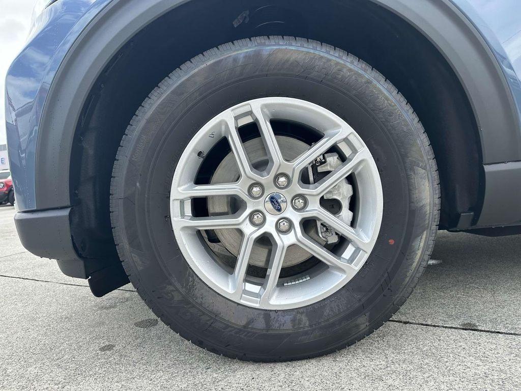 new 2025 Ford Explorer car, priced at $43,713