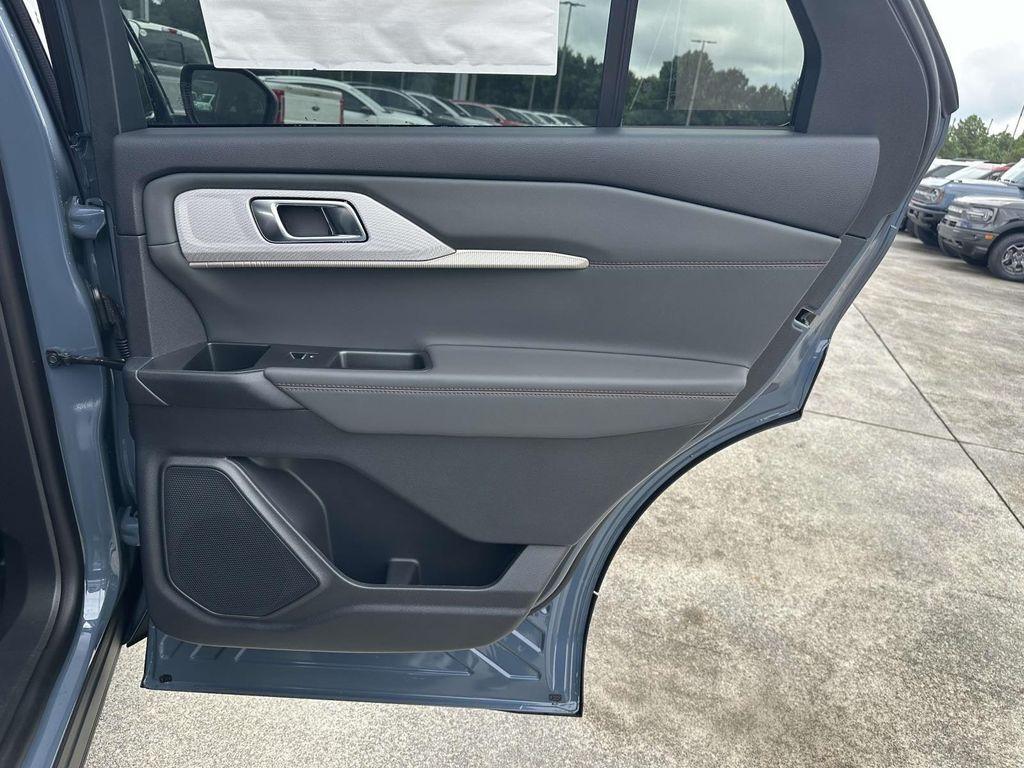 new 2025 Ford Explorer car, priced at $43,713