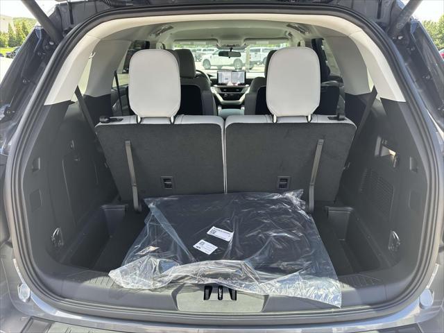 new 2025 Ford Explorer car, priced at $40,888