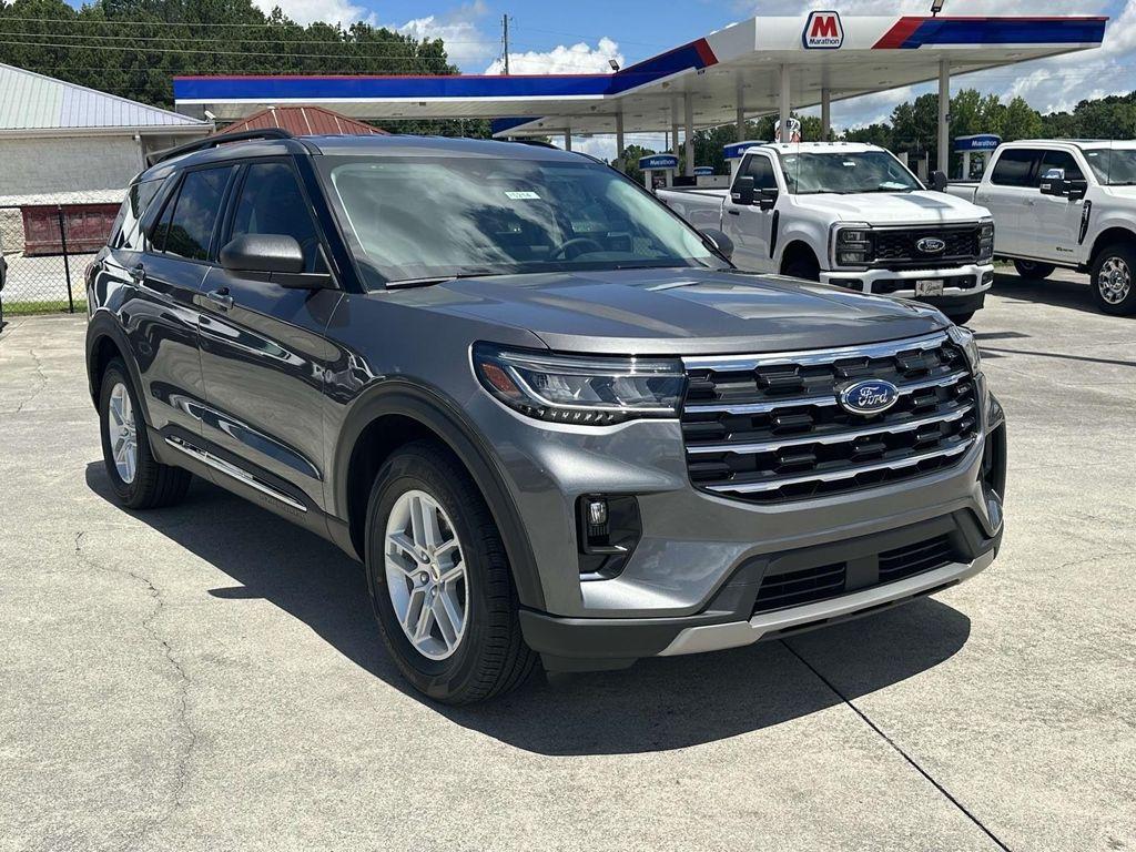 new 2025 Ford Explorer car, priced at $40,888