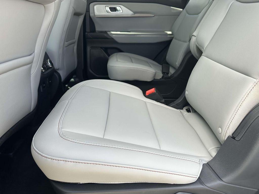 new 2025 Ford Explorer car, priced at $40,888