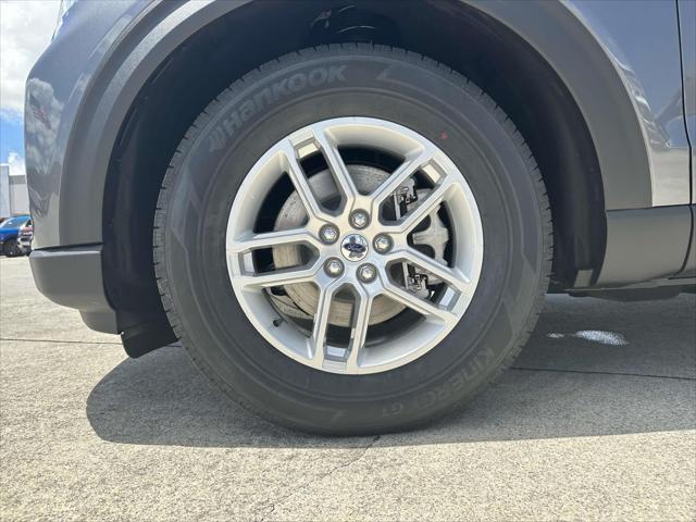 new 2025 Ford Explorer car, priced at $40,888