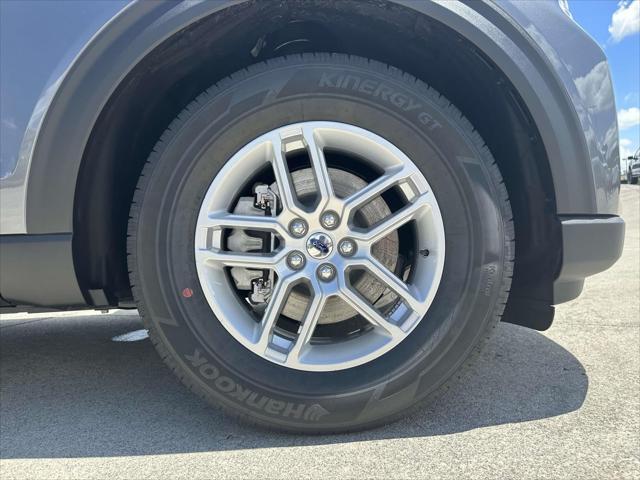 new 2025 Ford Explorer car, priced at $40,888