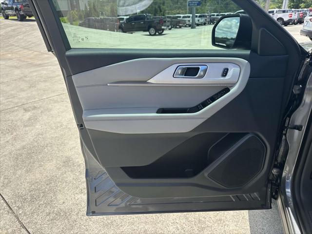 new 2025 Ford Explorer car, priced at $40,888