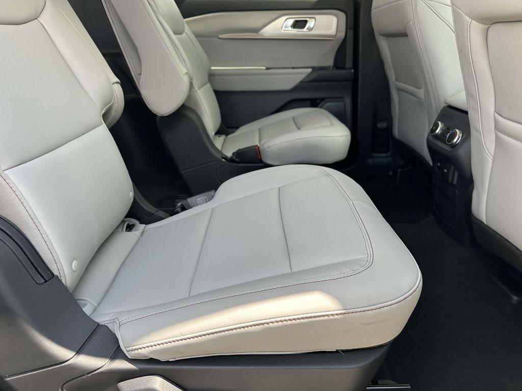 new 2025 Ford Explorer car, priced at $41,763