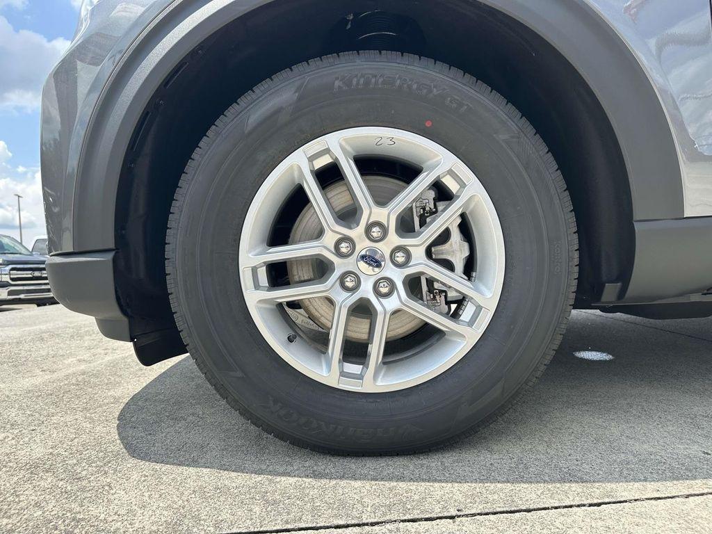 new 2025 Ford Explorer car, priced at $41,763