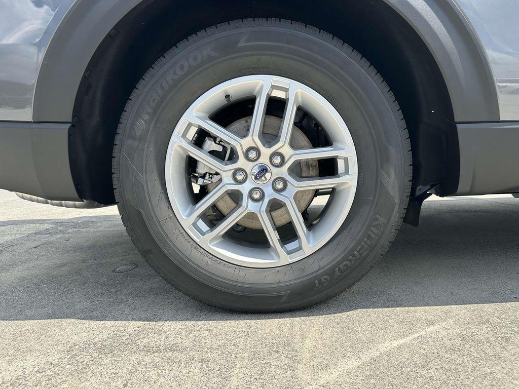 new 2025 Ford Explorer car, priced at $41,763