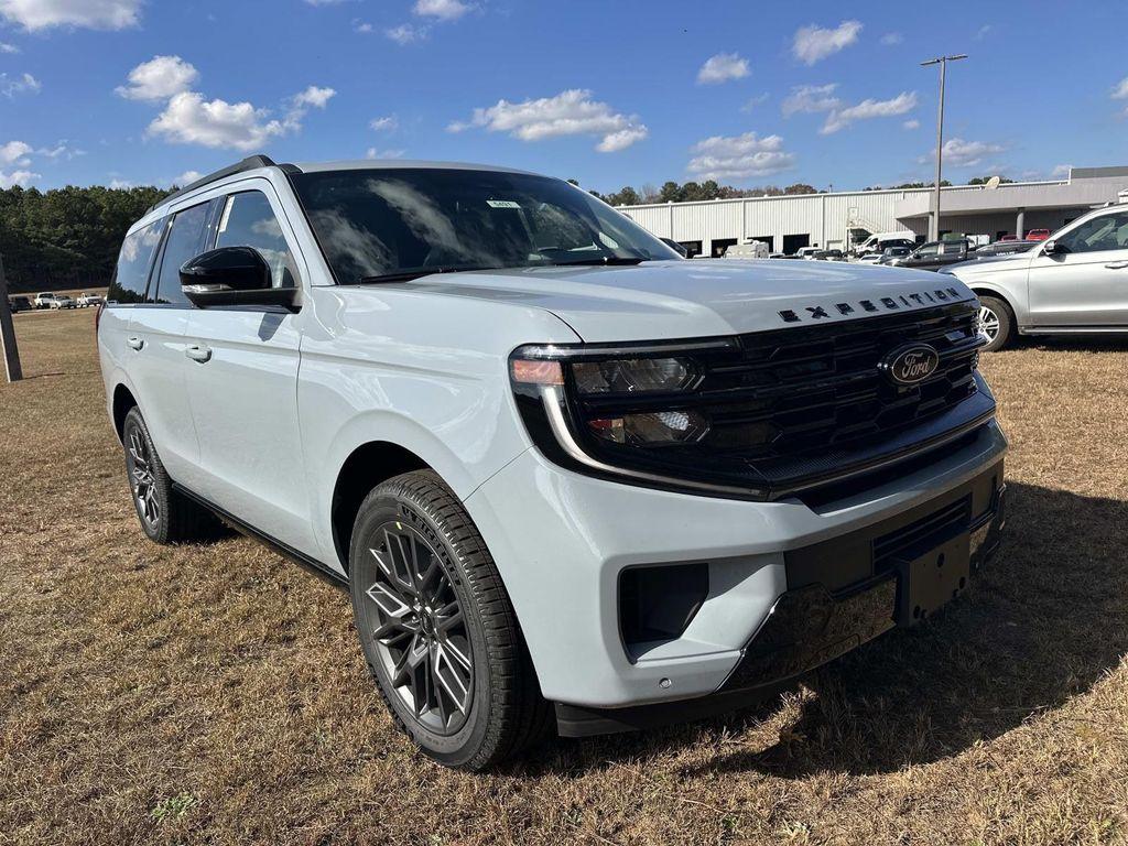new 2025 Ford Expedition car, priced at $81,823