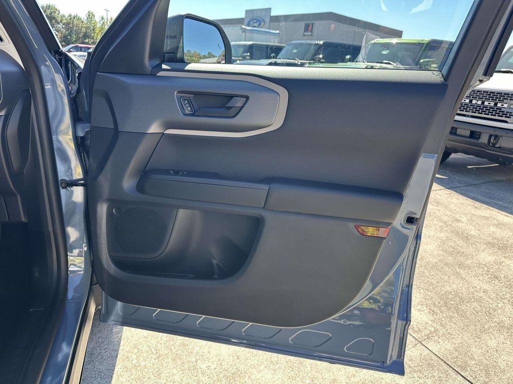 new 2025 Ford Bronco Sport car, priced at $33,538