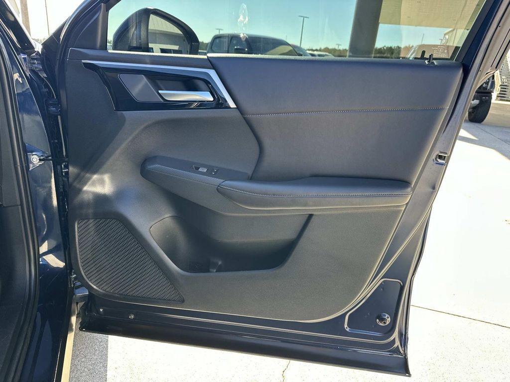 used 2024 Mitsubishi Outlander car, priced at $23,990