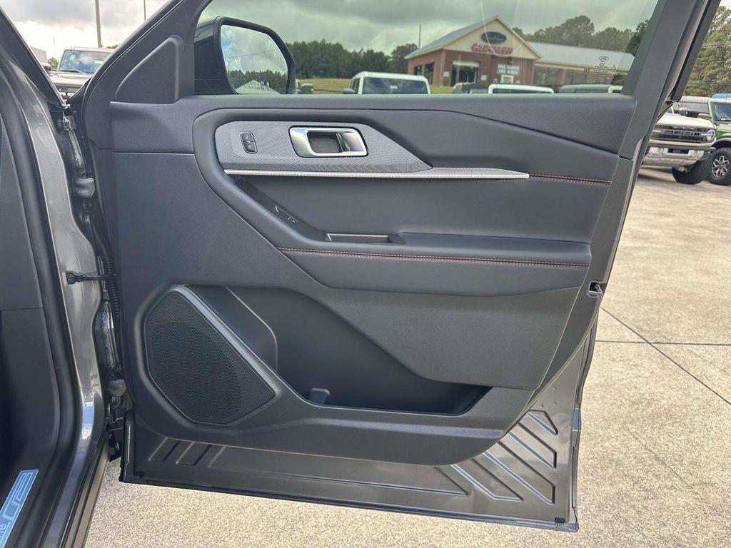 new 2025 Ford Explorer car, priced at $46,333