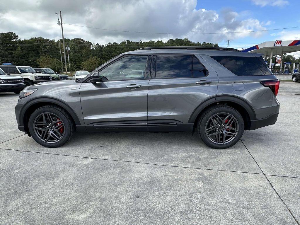 new 2025 Ford Explorer car, priced at $46,333