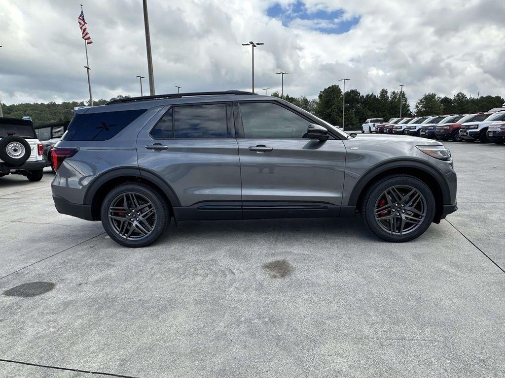 new 2025 Ford Explorer car, priced at $46,333