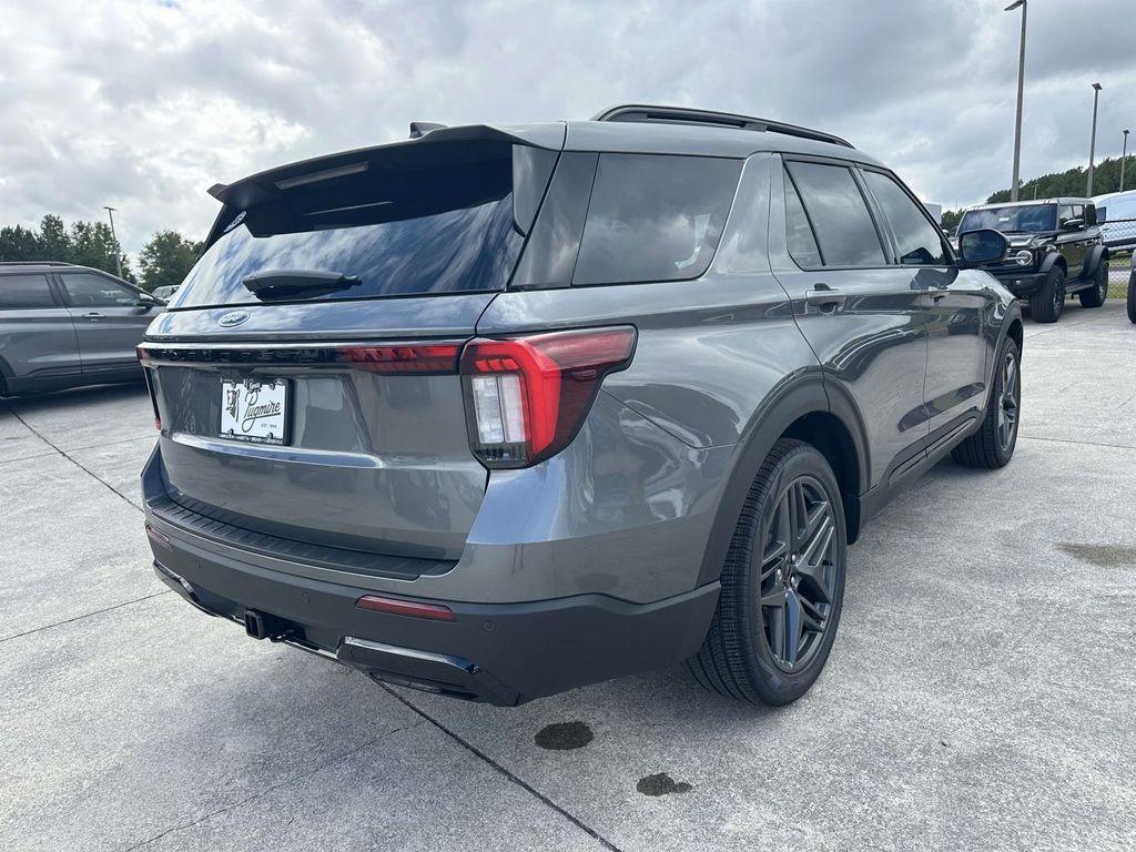 new 2025 Ford Explorer car, priced at $46,333
