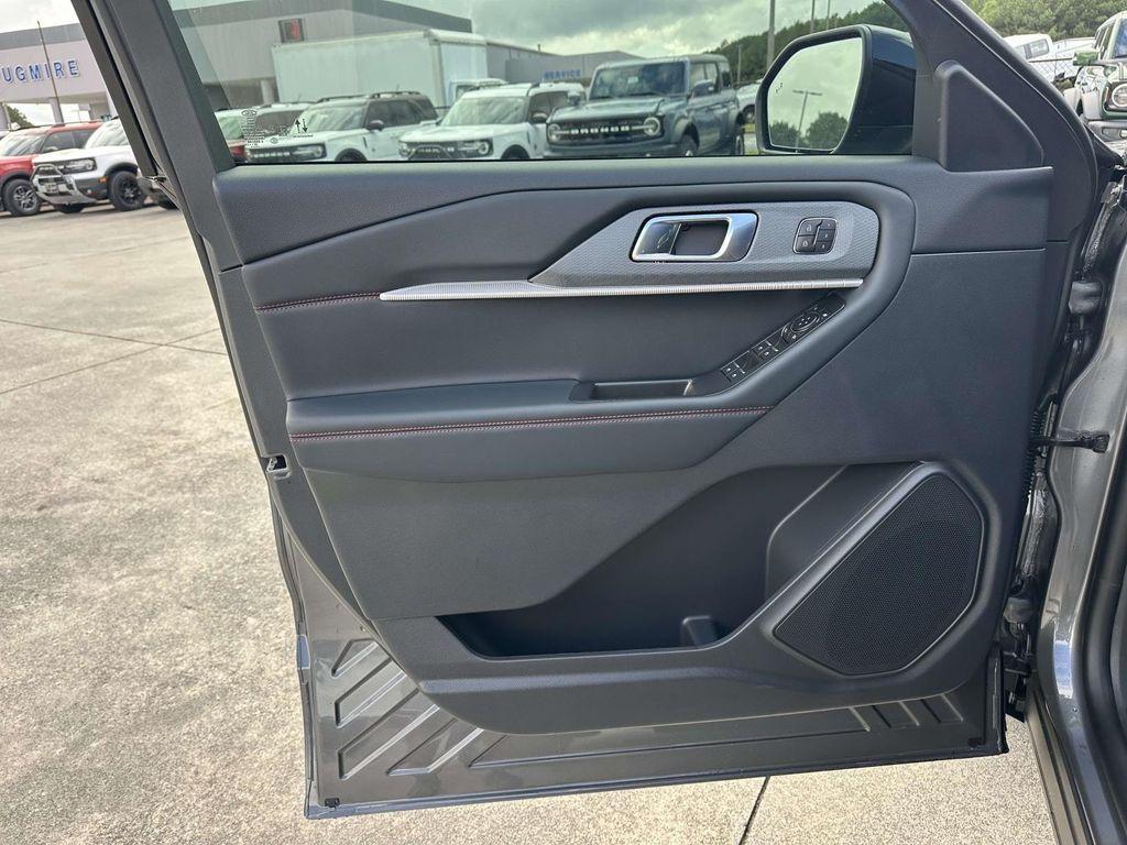 new 2025 Ford Explorer car, priced at $46,333