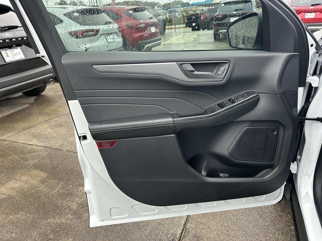 new 2026 Ford Escape car, priced at $30,378