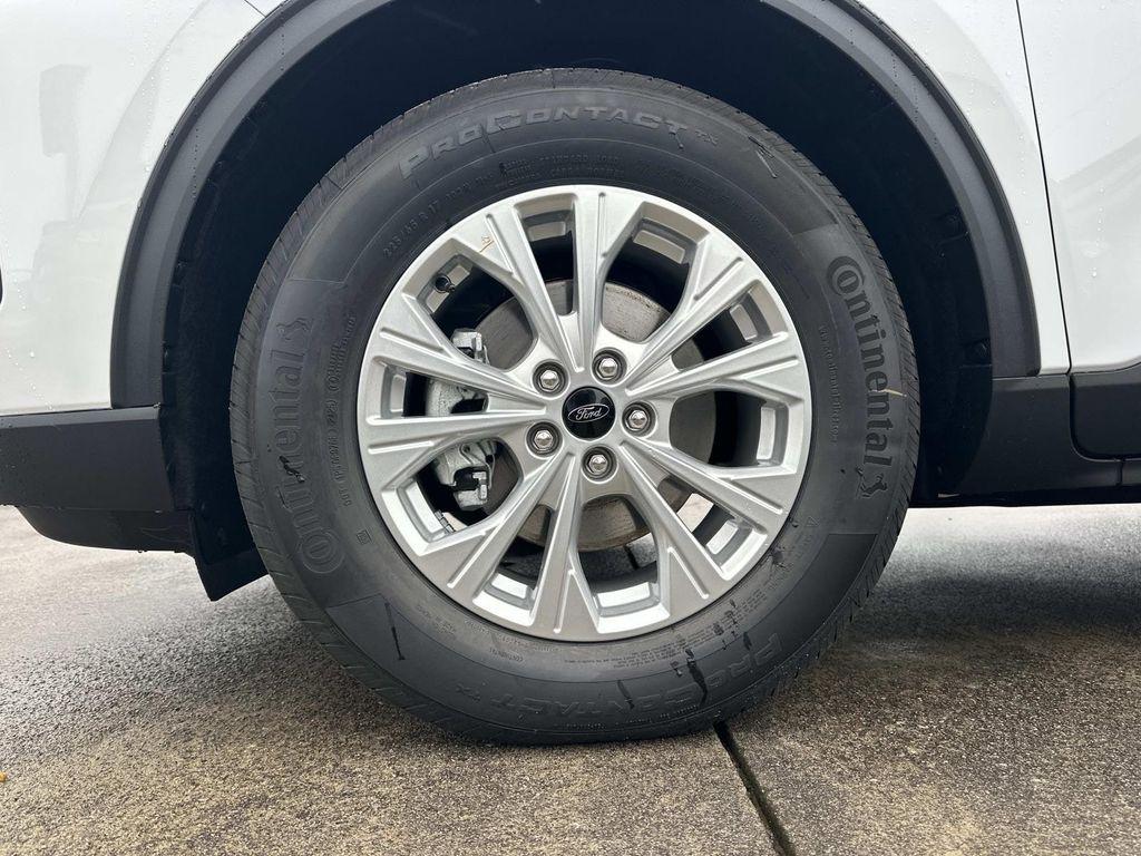 new 2026 Ford Escape car, priced at $30,378