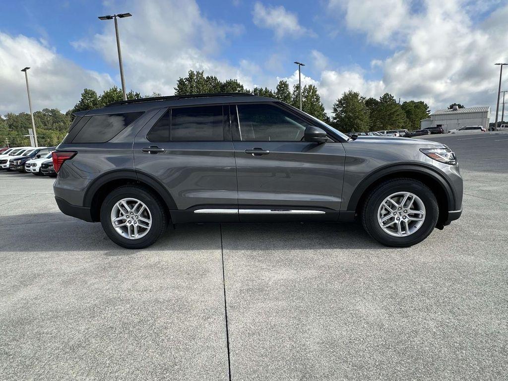 new 2025 Ford Explorer car, priced at $42,418