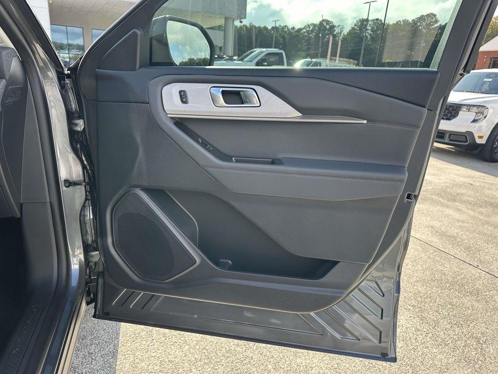 new 2025 Ford Explorer car, priced at $42,418