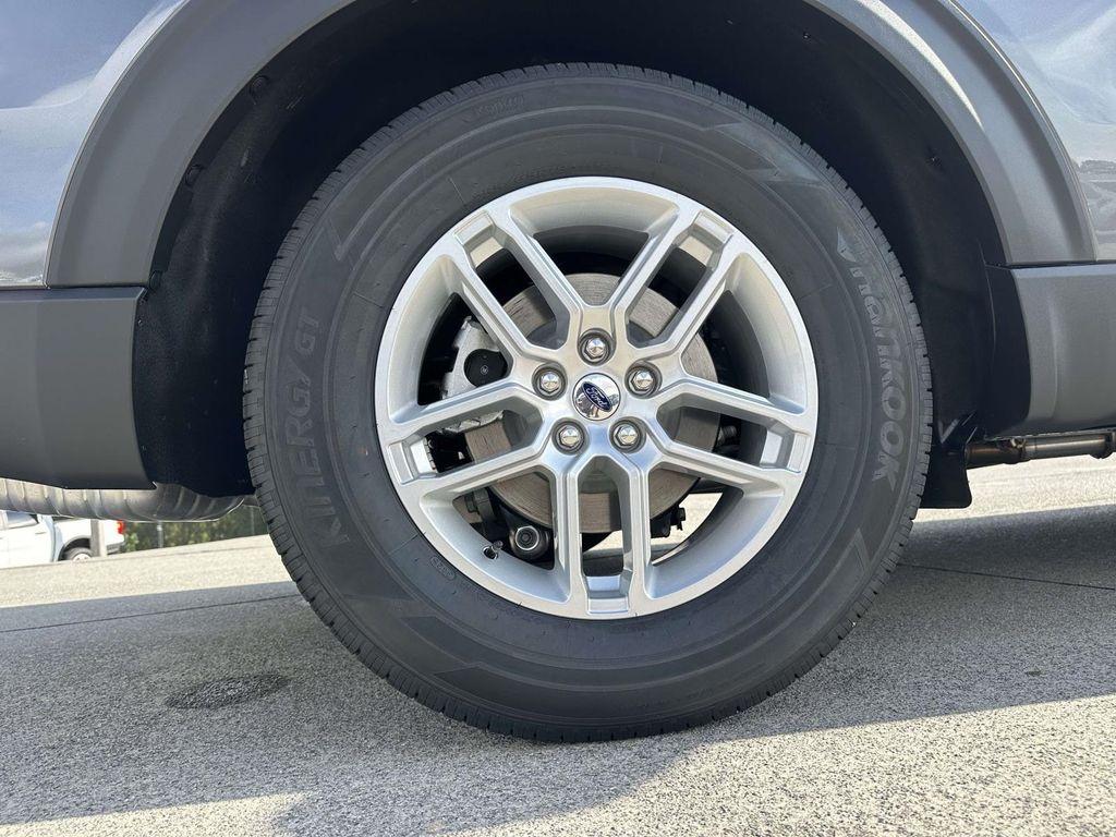 new 2025 Ford Explorer car, priced at $42,418