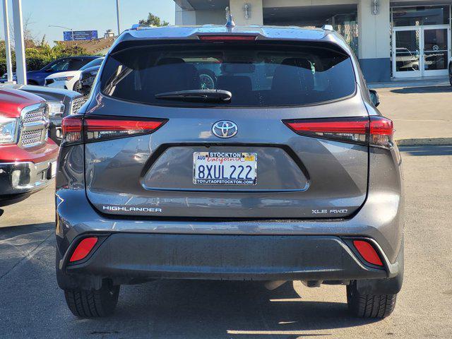 used 2021 Toyota Highlander car, priced at $31,888