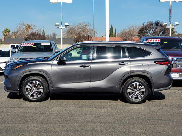 used 2021 Toyota Highlander car, priced at $31,888