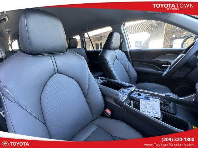 new 2025 Toyota Grand Highlander car, priced at $48,533