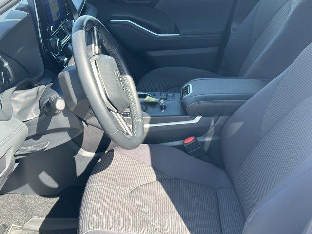used 2023 Toyota Highlander car, priced at $39,888