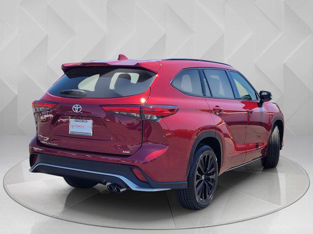 used 2023 Toyota Highlander car, priced at $44,888