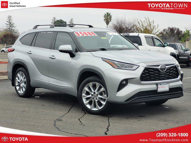 used 2021 Toyota Highlander car, priced at $35,888