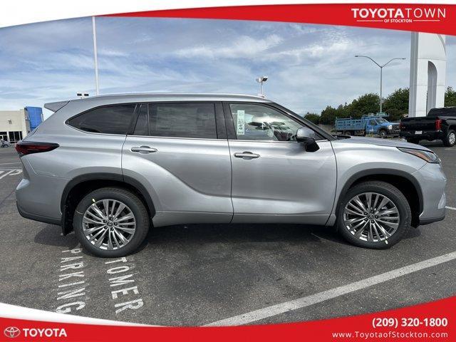 new 2024 Toyota Highlander car, priced at $54,423