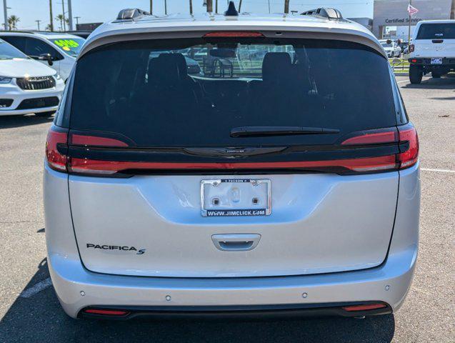 new 2024 Chrysler Pacifica car, priced at $45,999